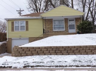 6502 N 37th St, Omaha, NE 68112