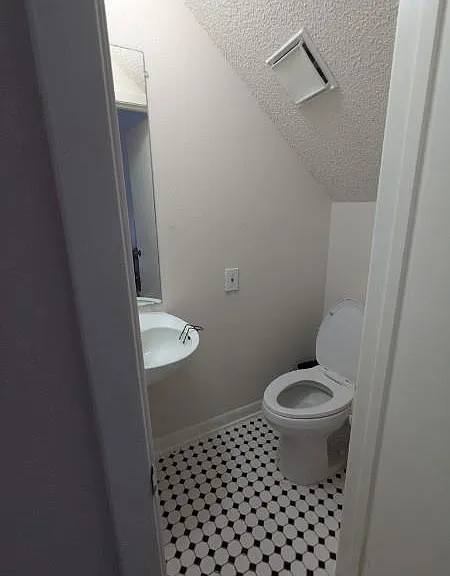505 Bellevue Pl #7 — Photo 13
