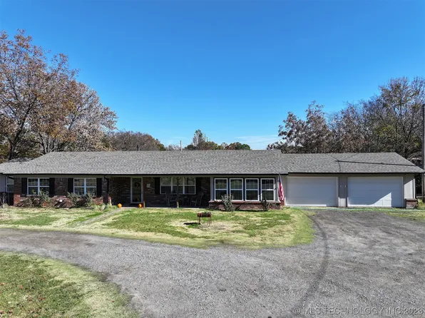502 N Paul Mathis Dr, Poteau, OK 74953