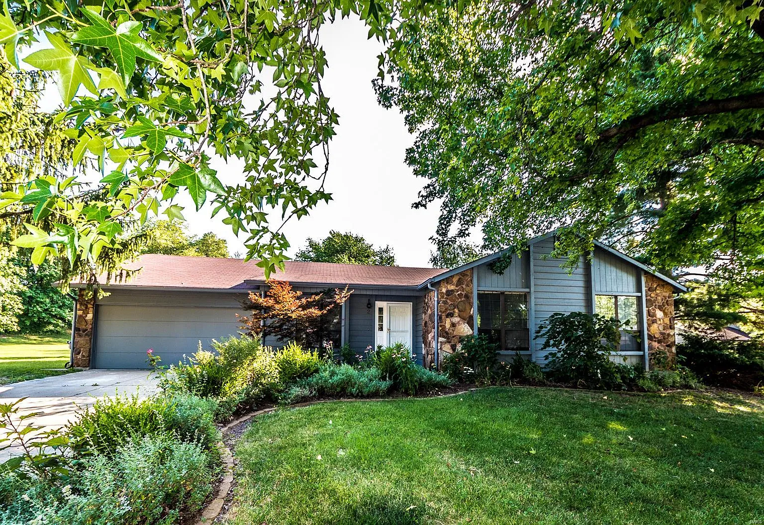 2 Graystone Park Ct photo 1