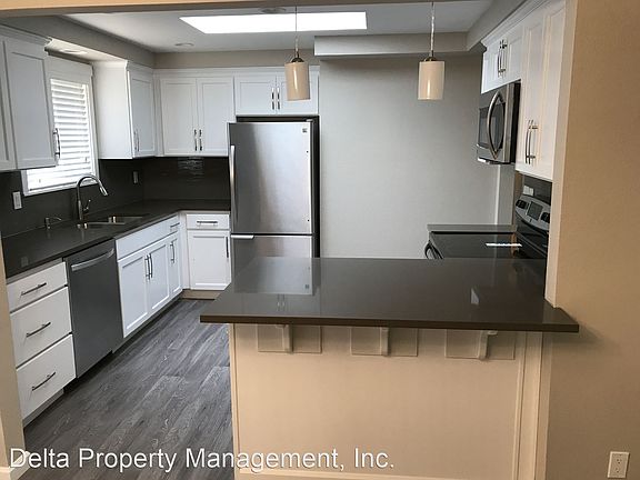 2nd image of 3915 88th St NE