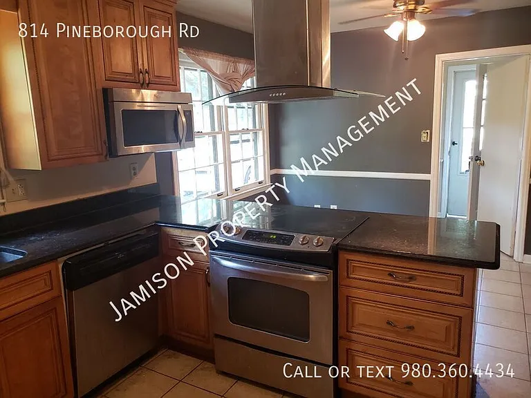 814 Pineborough Rd — Photo 11