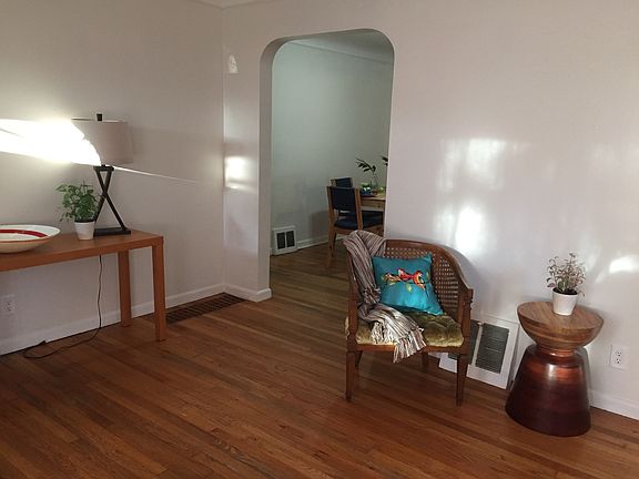 4th image of 2160 Ellwood Ave