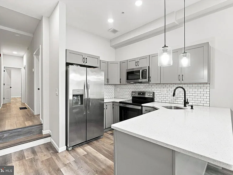 623 W Oxford St #1 — Photo 1