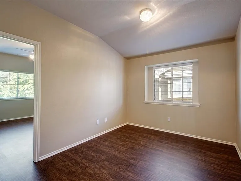 1310 W Parmer Ln #24B — Photo 17