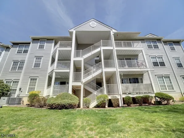 75 Rachel Ct, Franklin Twp., NJ 08823