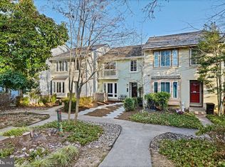 2029 Chadds Ford Dr, Reston, VA 20191