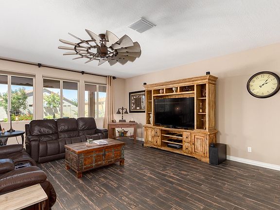 4th image of 40576 W Walker Way