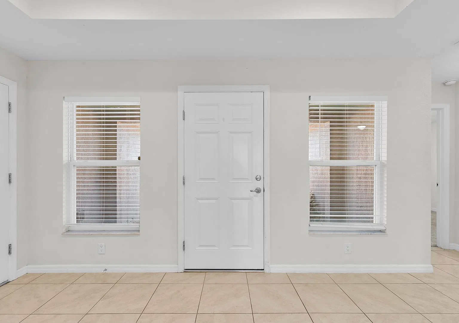 Beautiful home in Silver Springs — Photo 3