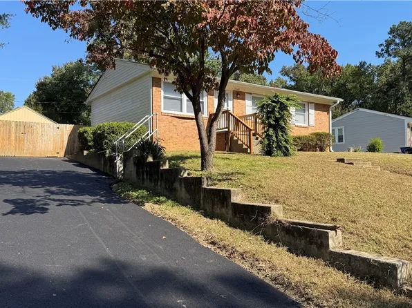 3048 Kenova Dr, North Chesterfield, VA 23237