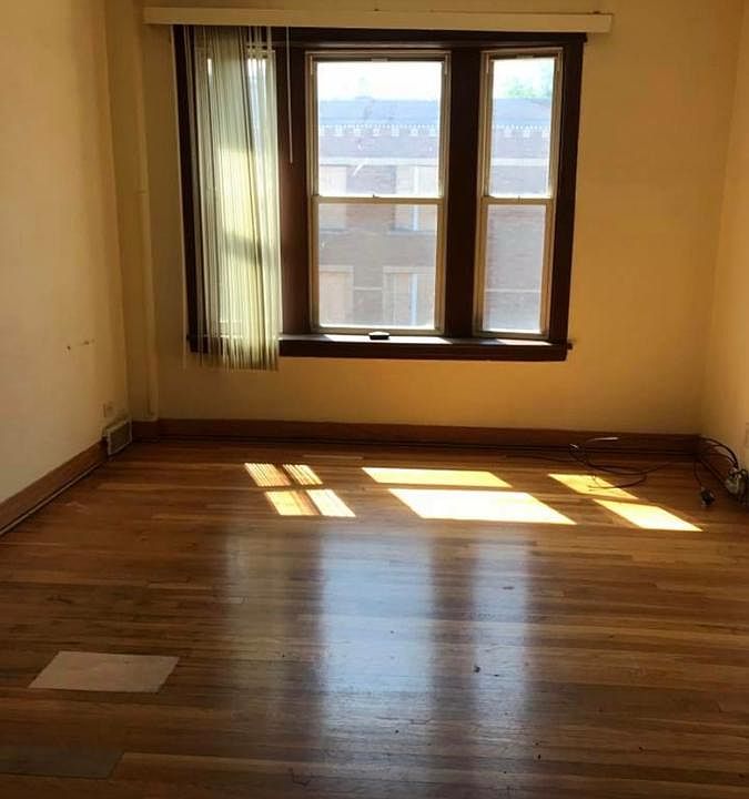 1st image of 901 N Leclaire Ave #2nd
