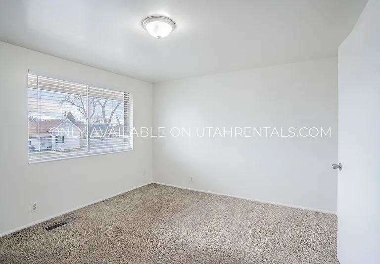170 W 100 N — Photo 8
