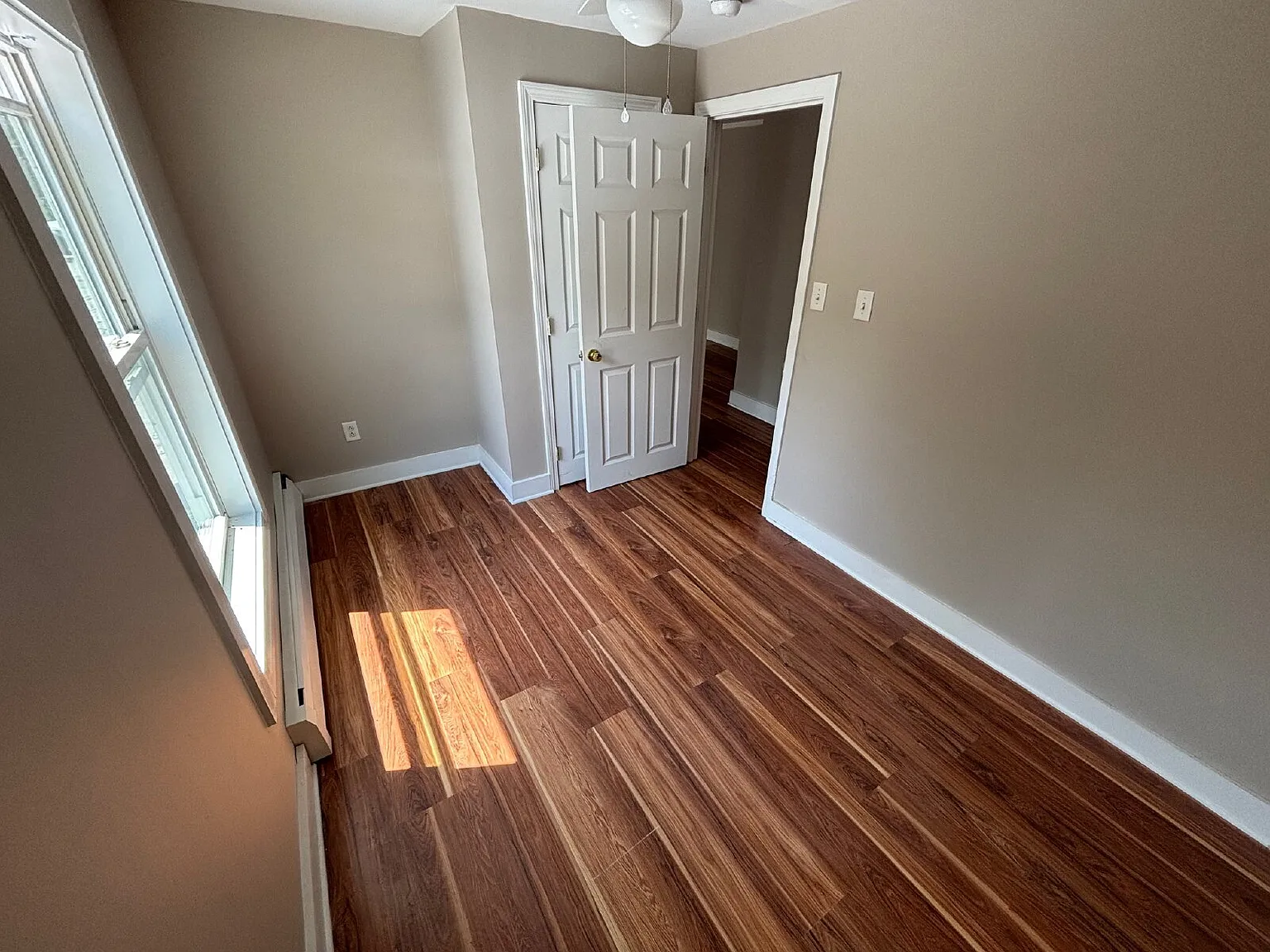 2 bed, 1.0 bath, 900 sqft, $1,450 — Photo 4