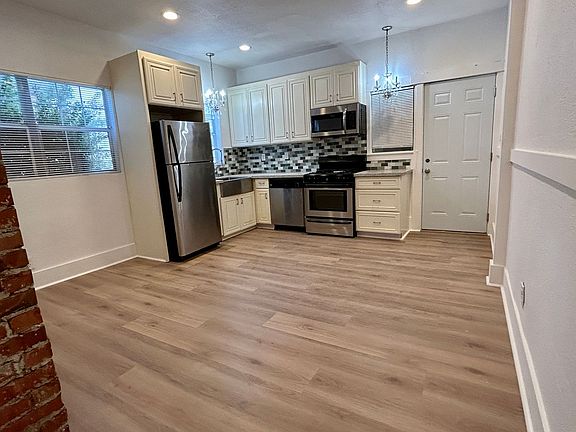 2nd image of 471 N San Pedro St #2B