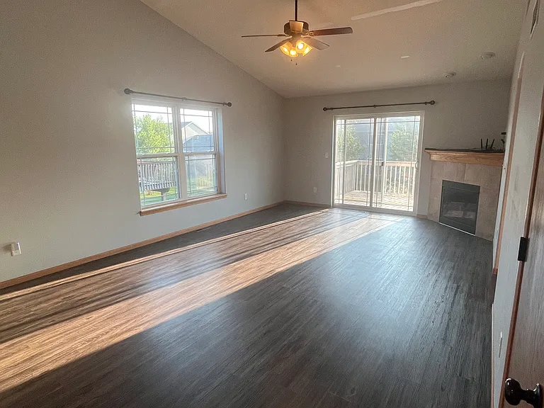 235 N Park Ridge Rd — Photo 5