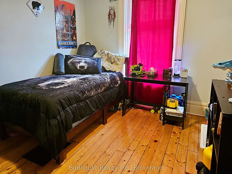 123 William St N — Photo 10