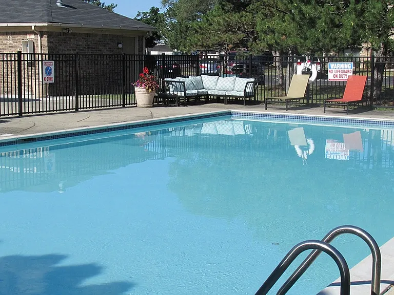 Canterbury Park Apartments — Photo 25