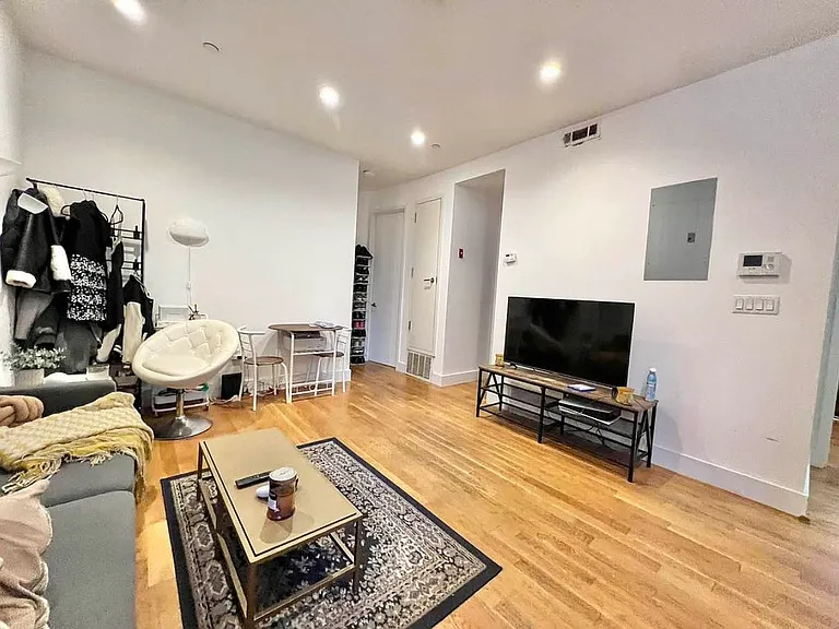 40 Malcolm X Blvd #3B — Photo 5