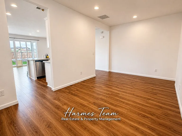9927 Beckham St — Photo 11