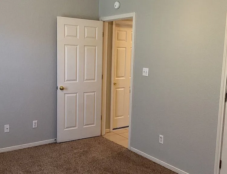 3906 Hitchrock Dr #B — Photo 10