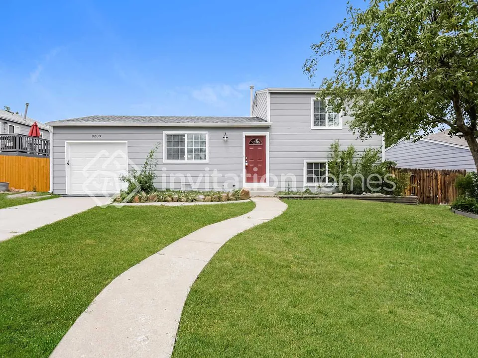9203 W 100th Cir