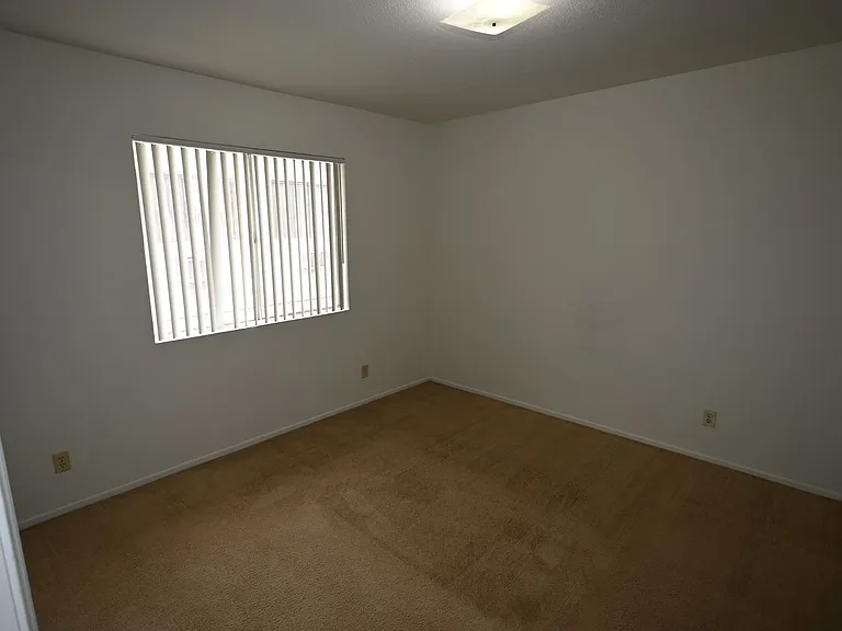 SAN6240 — Photo 11