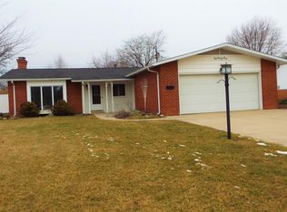 225 Devonshire Dr, Lima, OH