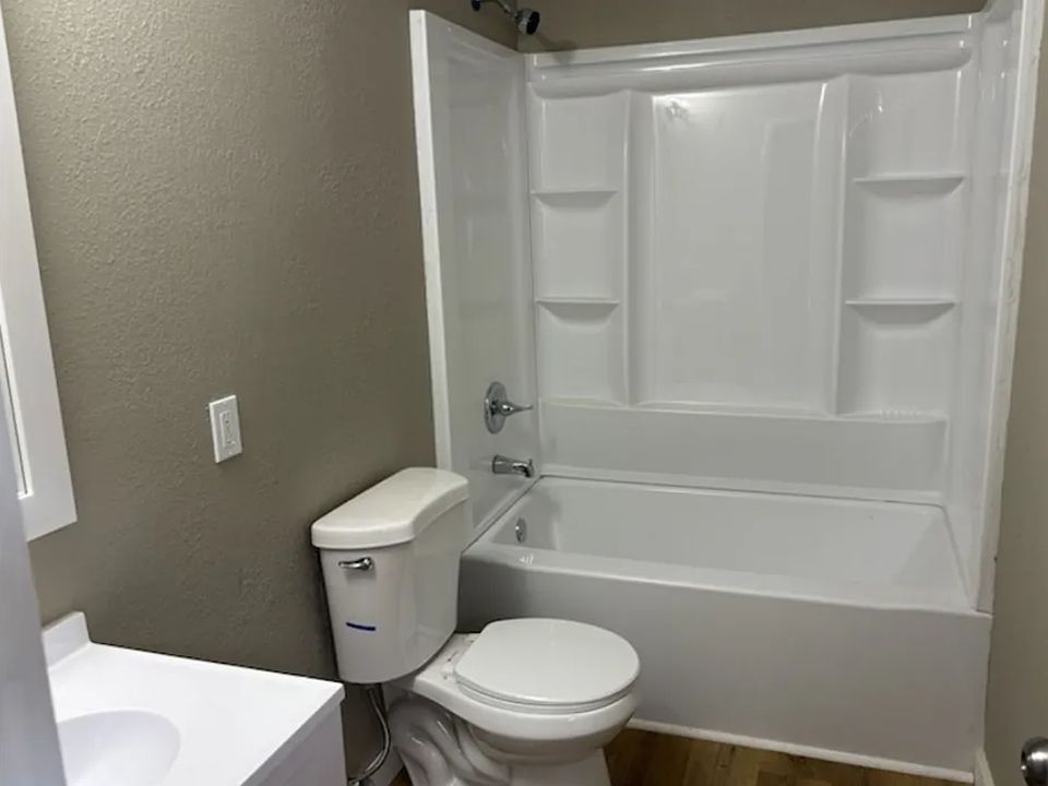 2nd image of 1330 N Huron St APT 1