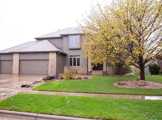 721 W Ashcroft St, Sioux Falls, SD 57108
