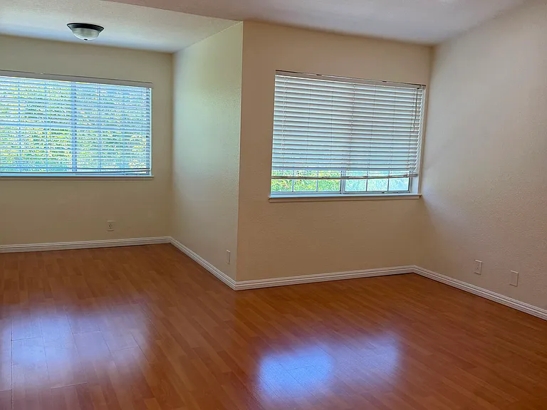 5109 Shalimar Cir — Photo 10