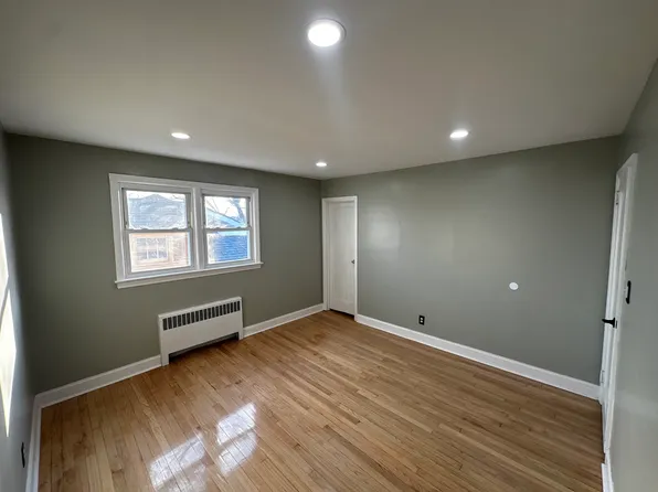 169 N 16th St Floor 3, Bloomfield, NJ 07003