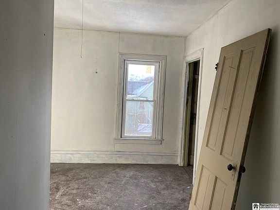 3rd image of 12 Mount Vernon Pl