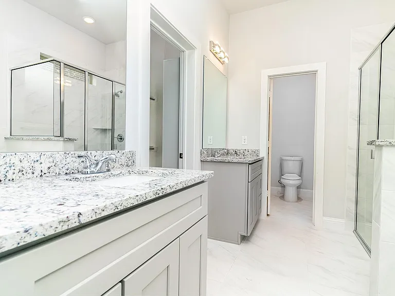 5209 Noble Ln — Photo 12