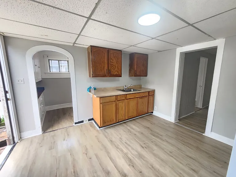 780 W Main St — Photo 2