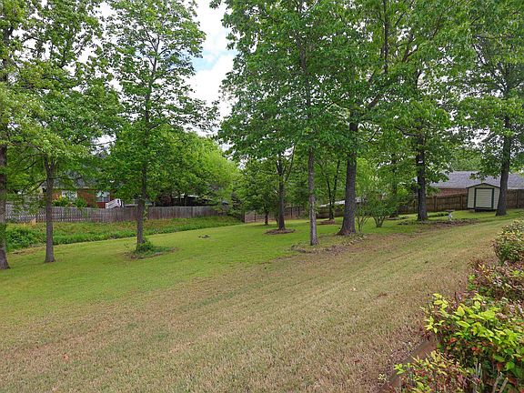 3rd image of 105 Alexwood Dr