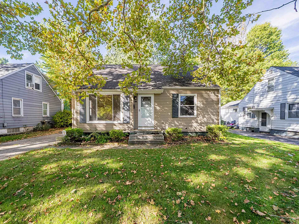 98 Carroll Ave