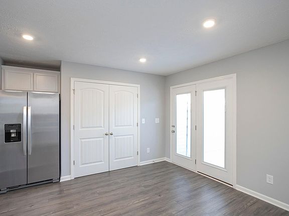 4th image of 1030 Leadville Dr