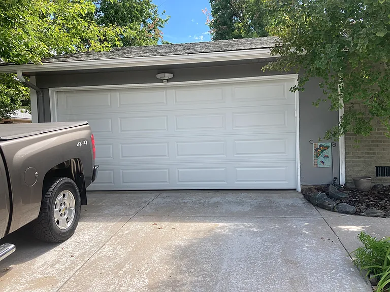 10526 W Lambuth Pl — Photo 1