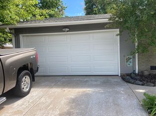 10526 W Lambuth Pl, Lakewood, CO 80235