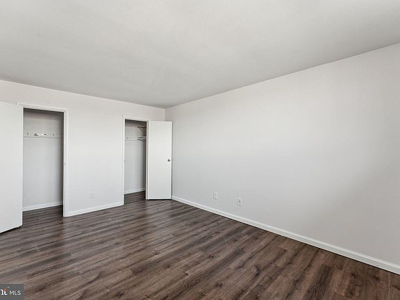 5th image of 505 N Armistead St APT 302