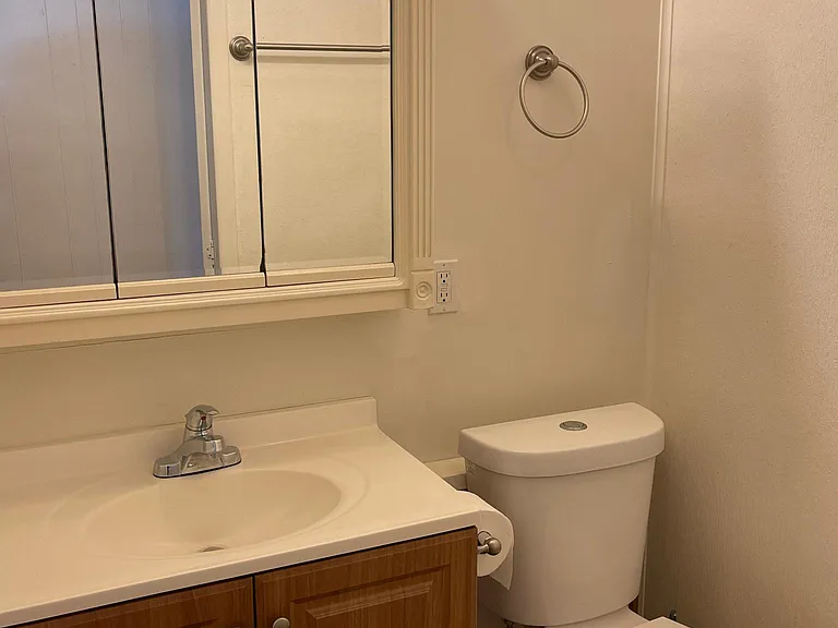 2nd Bathroom