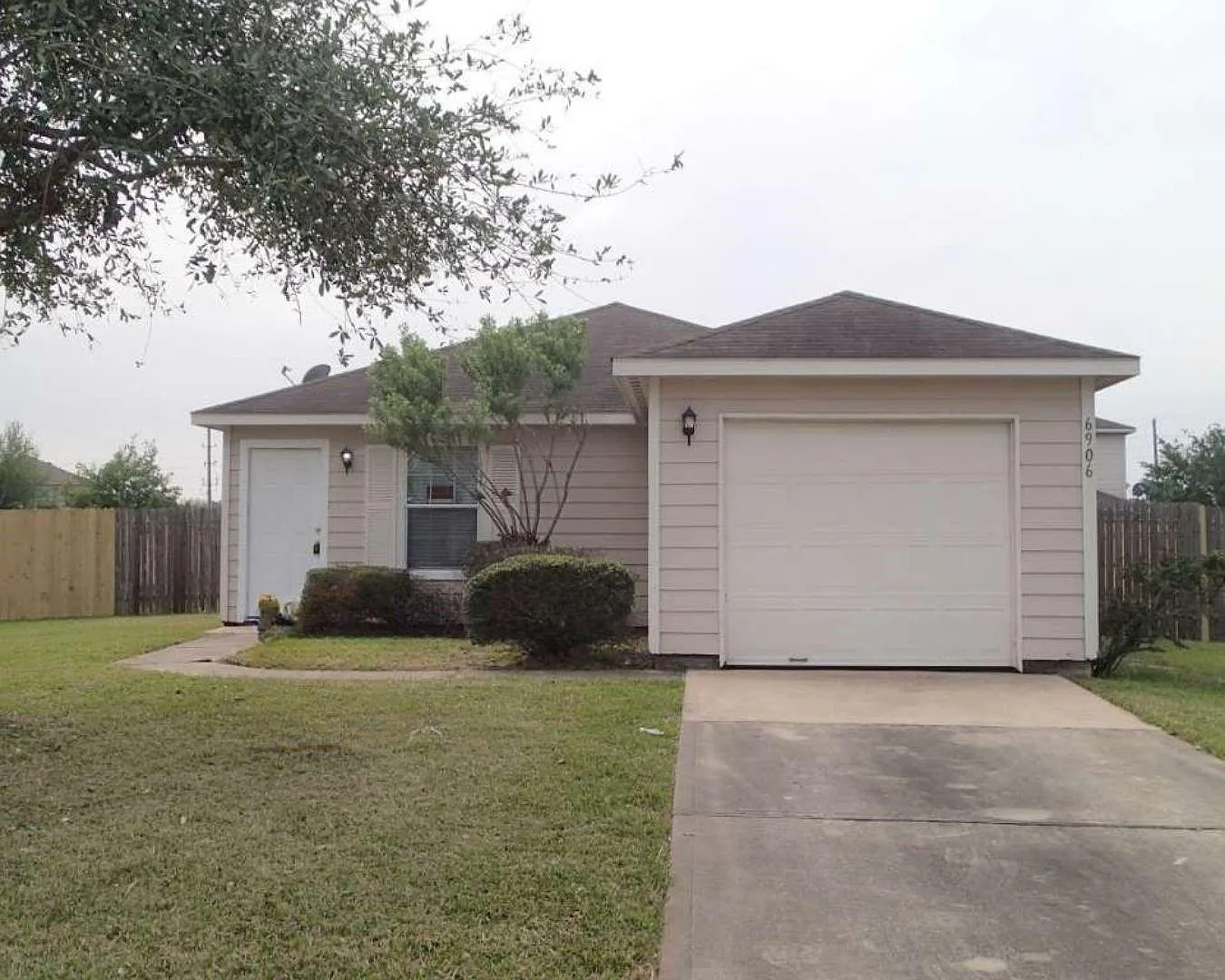 2 bed, 2.0 bath, 880 sqft, $1,850 — Photo 3