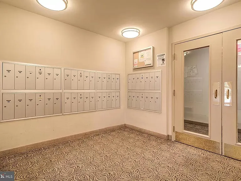 575 Thayer Ave #407 — Photo 10