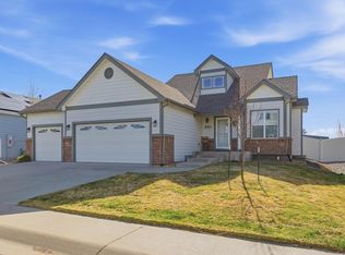 551 Wind River Dr, Windsor, CO 80550