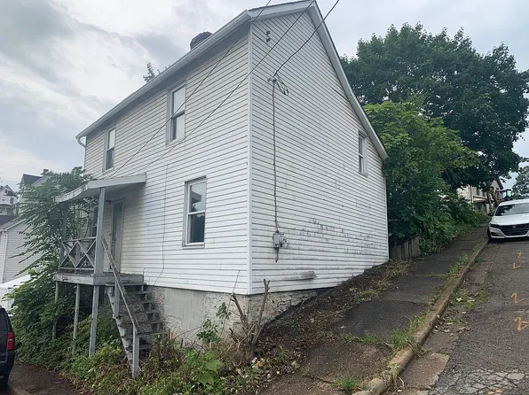 527 Ohio St, Donora, PA 15033