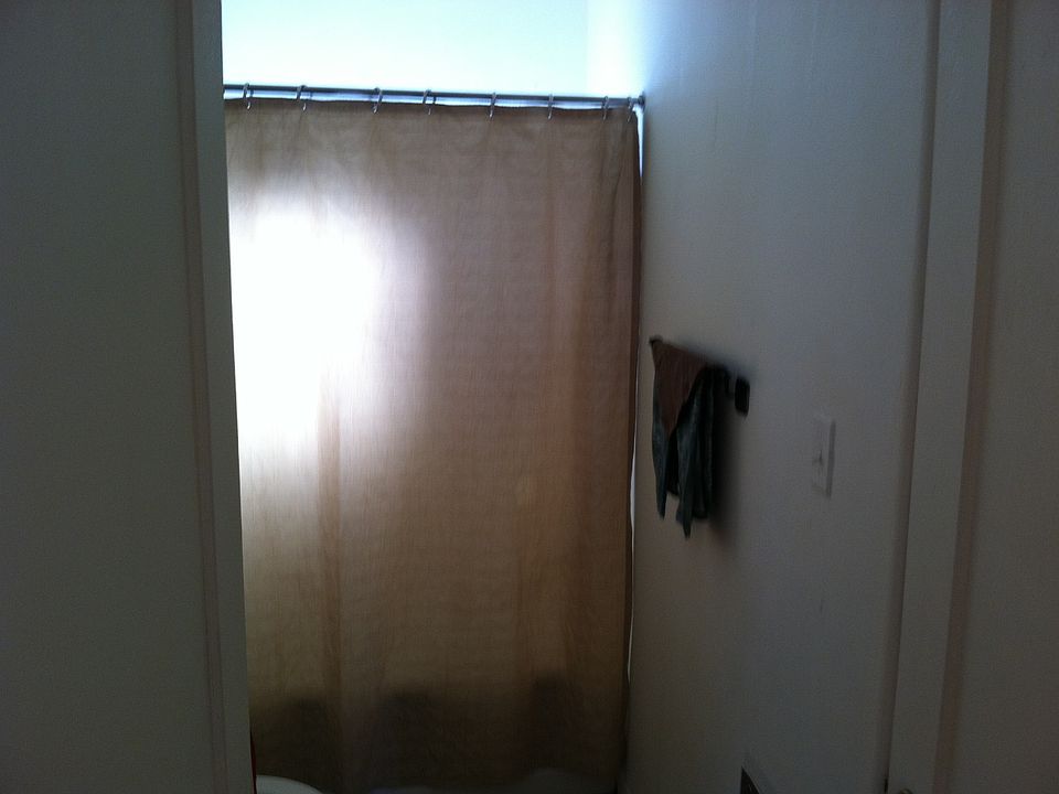 1st image of 1913 Palomas Dr NE