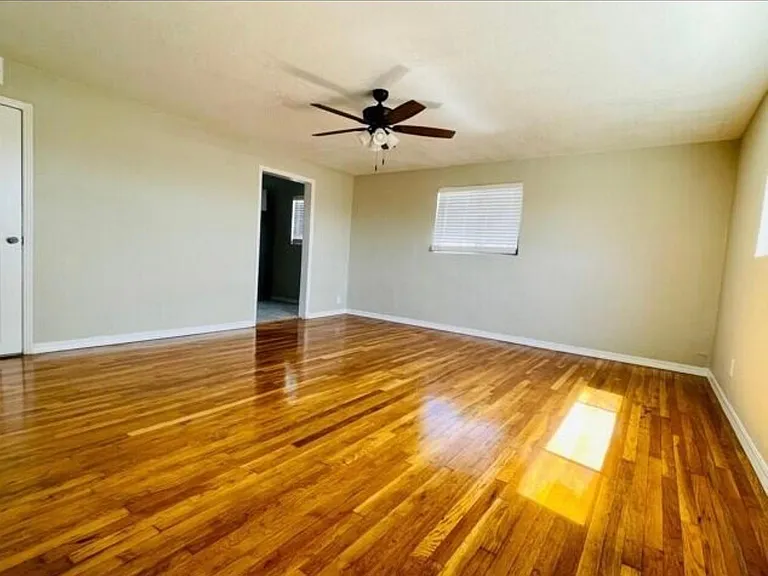 483 Buford Rd — Photo 5