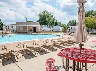 4840 Carlton Rd, Sterling Heights, MI 48310