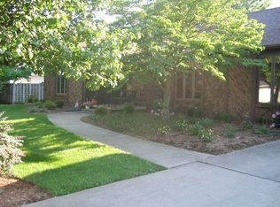 1517 Devonwood, Springfield, IL 62704