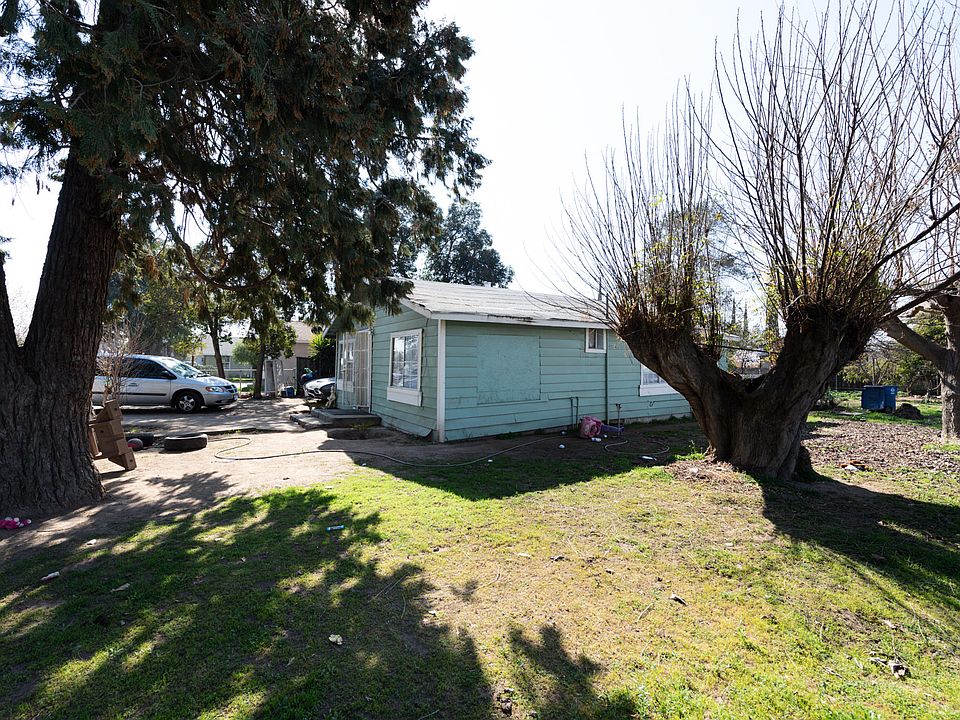 2nd image of 715 S Shasta Ave